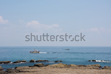 Marin bateau roches terres ciel nature [[stock_photo]] © elwynn