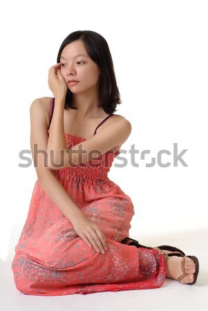 座る ポーズ 女性 中国語 思考 孤立した ストックフォト C Elwynn 4846 Stockfresh