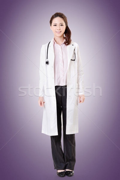 Asian medico donna amichevole ritratto Foto d'archivio © elwynn