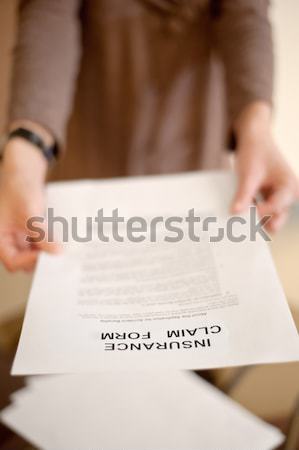 Umowy asian kobieta czytania działalności biurko Zdjęcia stock © elwynn