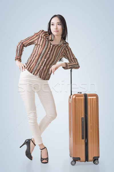 Foto stock: Mulher · viajar · moderno · asiático · suporte · bagagem