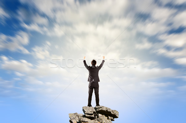 Udany człowiek biznesu biznesmen stoją kamień otwarte Zdjęcia stock © elwynn