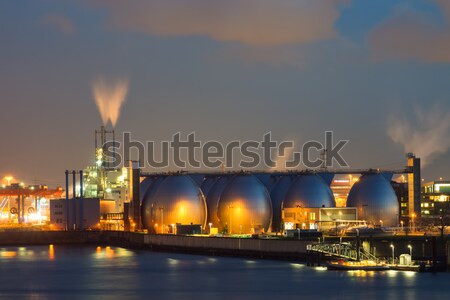 Ipartelep éjszaka kikötő Hamburg fény gyár Stock fotó © elxeneize