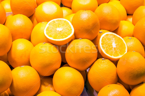 Maturo arance vendita mercato foglia frutta Foto d'archivio © elxeneize