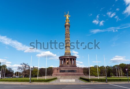 [[stock_photo]]: Statue · victoire · Berlin · ciel · nuages · ville