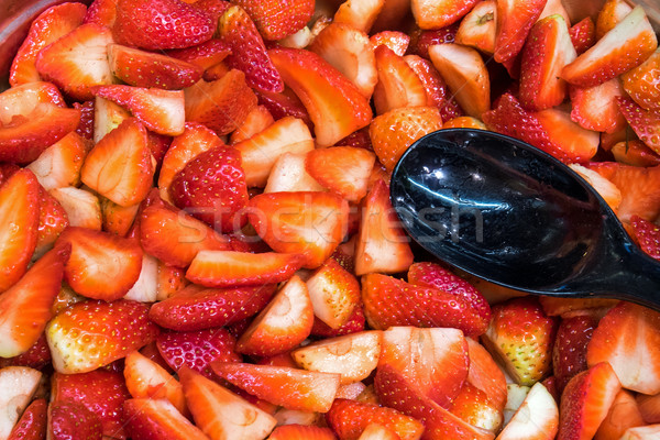 Fraise salade de fruits rouge fraises alimentaire [[stock_photo]] © elxeneize