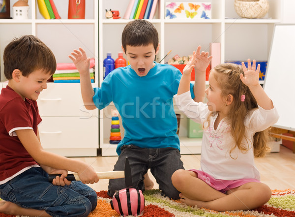 [[stock_photo]]: Enfants · jouer · tirelire · garçon · pause · rose