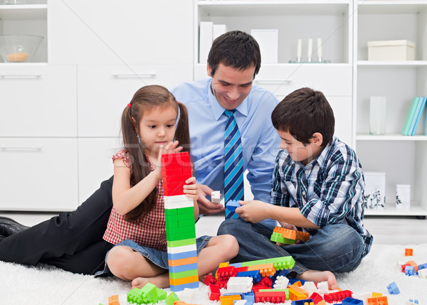 Vater Kinder glücklich spielen arbeiten Zeit Stock foto © emese73