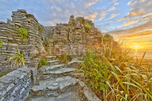 Crepe rocas caliente puesta de sol luz sur Foto stock © emiddelkoop