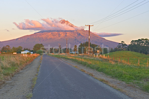 Volcán cerca montana cono peligro Foto stock © emiddelkoop