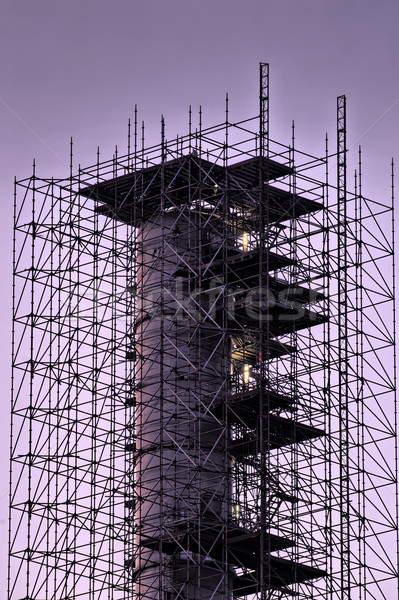 Industrial torre madrugada refinería hermosa luz Foto stock © emiddelkoop