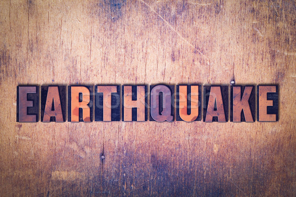 Terremoto parola legno scritto vintage Foto d'archivio © enterlinedesign