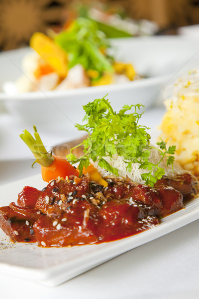 Asya yemek sığır eti makarna sebze akşam yemeği Stok fotoğraf © epstock