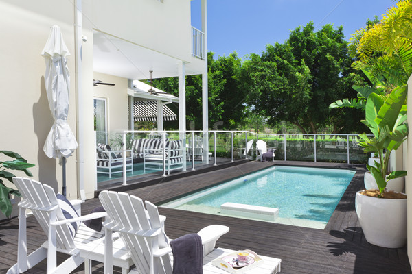 Pool Luxus home Schwimmbad Freien Deck Stock foto © epstock