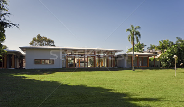 Modern palota nagy udvar elegáns ausztrál Stock fotó © epstock