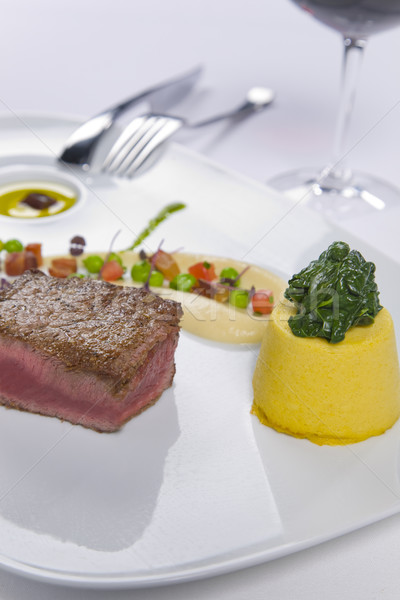 Suculento filete servido restaurante cena Foto stock © epstock