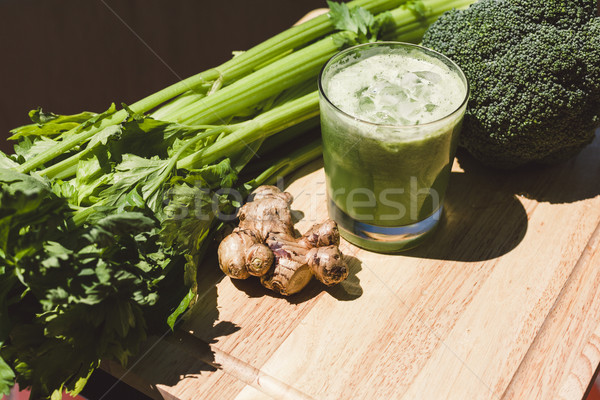 Frischen grünen Gemüse Saft erfrischend Fruchtsaft Stock foto © epstock