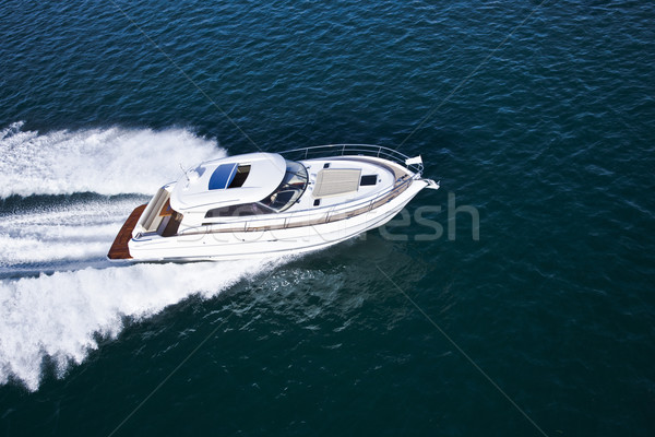 Antenne erschossen schönen Motorboot weiß braun Stock foto © epstock