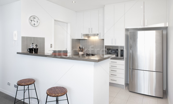 Foto stock: Moderno · branco · cozinha · apartamento · polido · aço · inoxidável