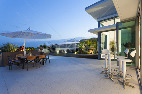 Modernen Balkon Sonnenuntergang Luxus Dachwohnung Haus Stock foto © epstock