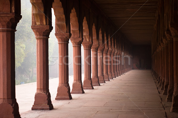 Entrée couloir Taj Mahal tôt le matin brouillard Asie [[stock_photo]] © ErickN