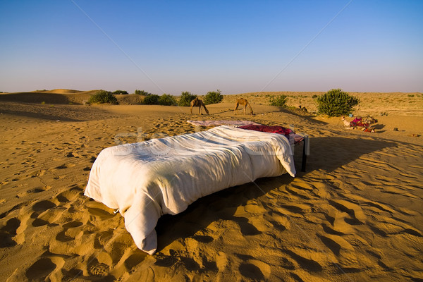 Désert hôtel lit dune de sable sunrise sable [[stock_photo]] © ErickN