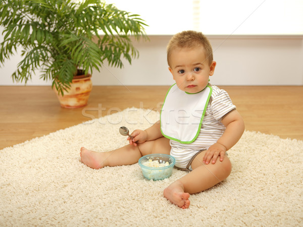 赤ちゃん 少年 食べ 座って だけ ストックフォト © erierika
