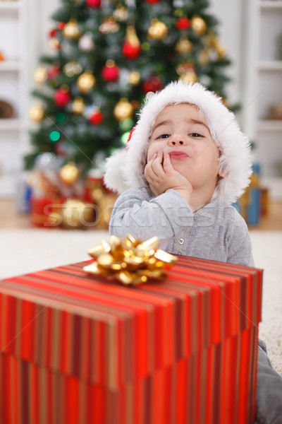 Aranyos fiú nagy karácsony ajándék kicsi Stock fotó © erierika
