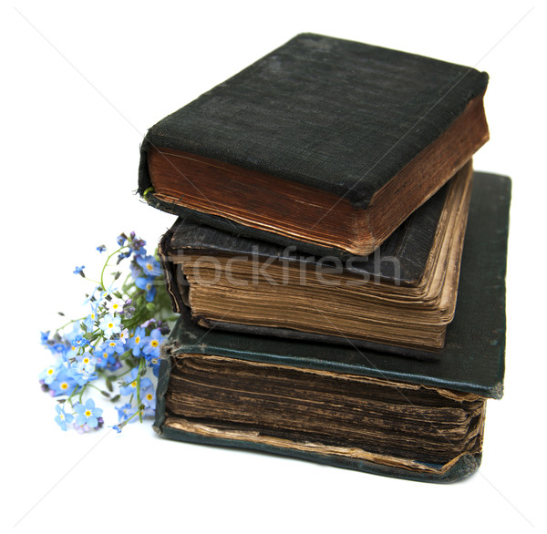 Stok fotoğraf: Eski · kitaplar · çiçekler · arka · plan · güzellik