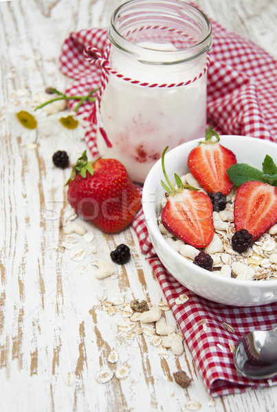 Stok fotoğraf: Tahıl · müsli · çilek · sağlıklı · kahvaltı · gıda