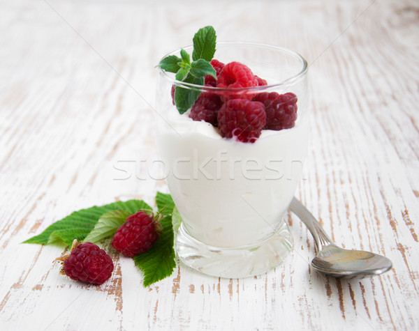 Ahududu yoğurt taze karpuzu nane yaprak Stok fotoğraf © Es75