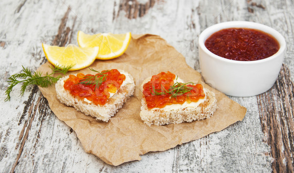 [[stock_photo]]: Rouge · caviar · vieux · bois · fond · orange