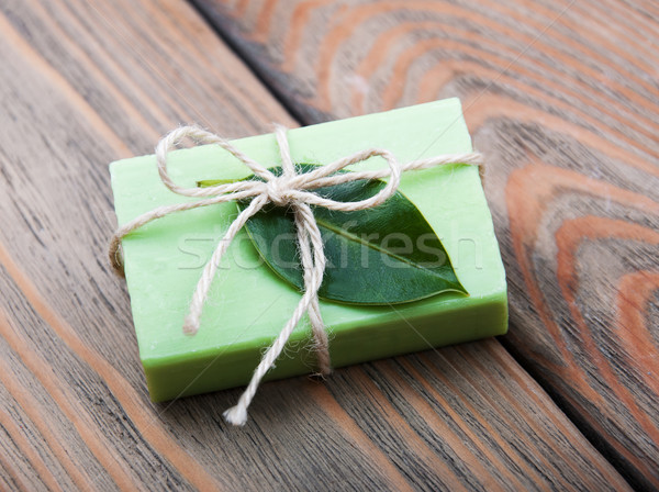 Hecho a mano jabón hojas verdes edad cuerpo Foto stock © Es75