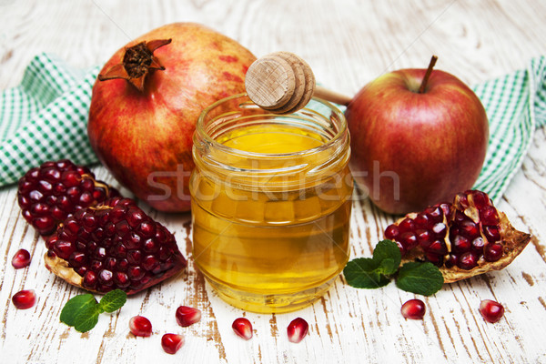 Stockfoto: Honing · appel · granaatappel · houten · tafel · groene · plaat