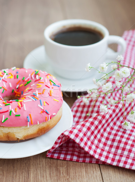 Foto d'archivio: Caffè · ciambella · Cup · tavolo · in · legno · cioccolato · torta