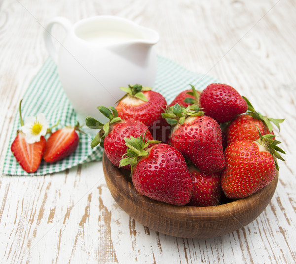 fresh sweet ripe strawberries Stock photo © Es75