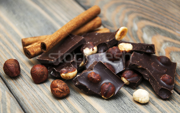 Koyu çikolata fındık baharatlar ahşap gıda çikolata Stok fotoğraf © Es75