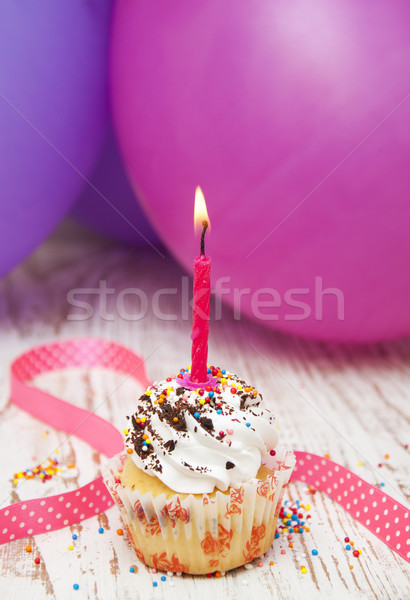 Lecker Geburtstag Cupcake Kerze Holztisch Party Stock foto © Es75