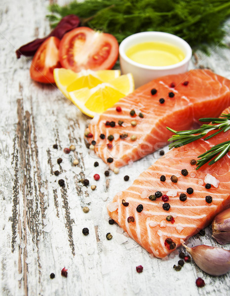 Frischen Lachs Filet aromatischen Kräuter Gewürze Stock foto © Es75