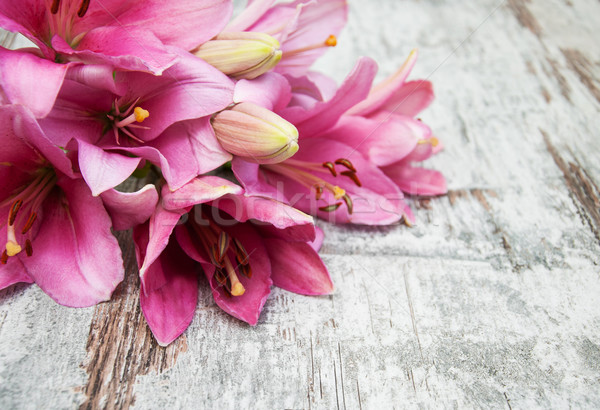 Roze lelie oude houten voorjaar natuur Stockfoto © Es75