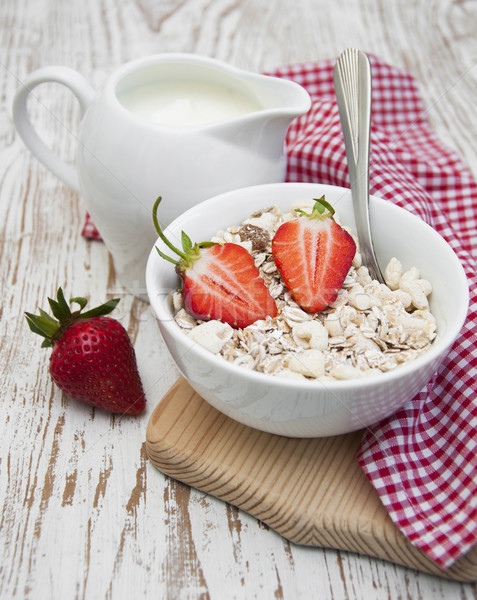 Grano muesli fragole sani colazione alimentare Foto d'archivio © Es75