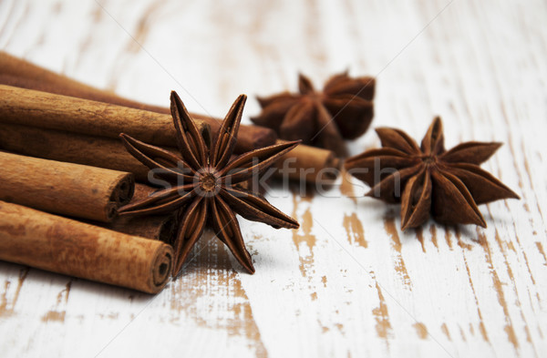 Foto stock: Estrela · canela · em · pau · tabela · grupo · branco