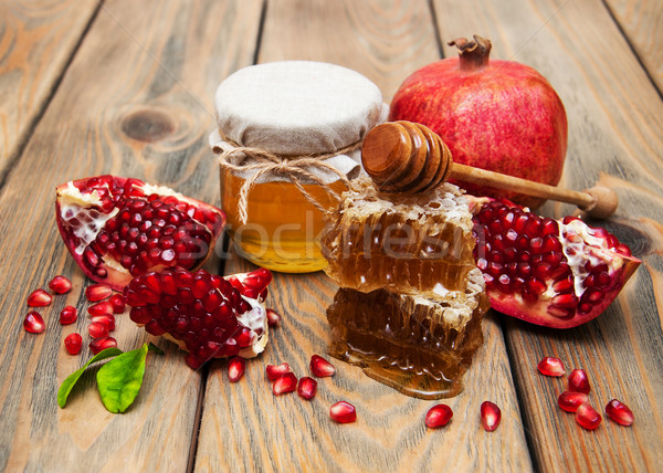 Honey with pomegranate Stock photo © Es75