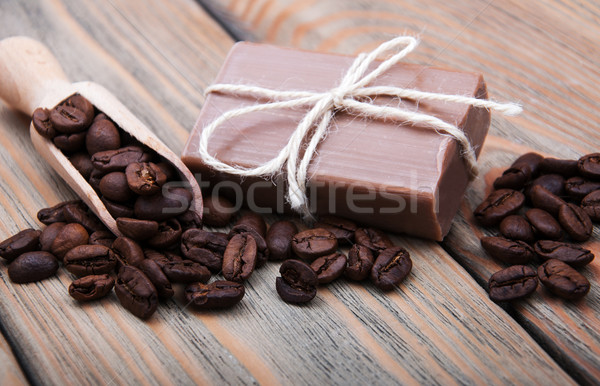 Kézzel készített kávé illatos szappan fából készült fa Stock fotó © Es75