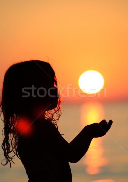 Silhouette petite fille mer soleil eau [[stock_photo]] © Escander81