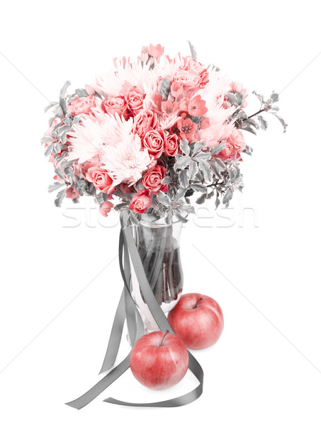 Drama schwarz weiß Bouquet Vase roten Apfel isoliert Stock foto © Escander81