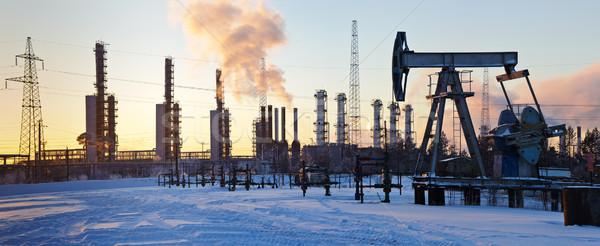 Bombear refinaria plataforma de petróleo pôr do sol céu panorama Foto stock © EvgenyBashta