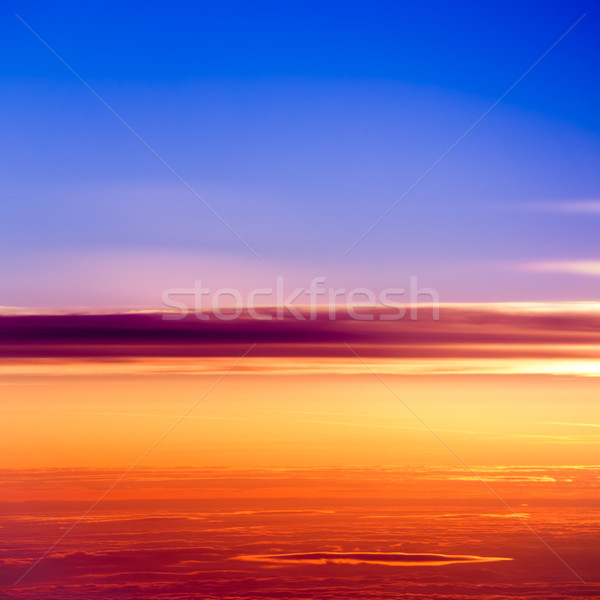 Puesta de sol altura 10 km dramático vista Foto stock © EwaStudio