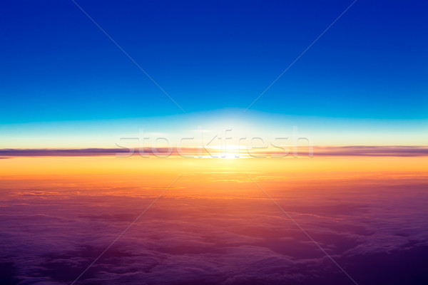 Zonsondergang hoogte 10 km dramatisch Stockfoto © EwaStudio