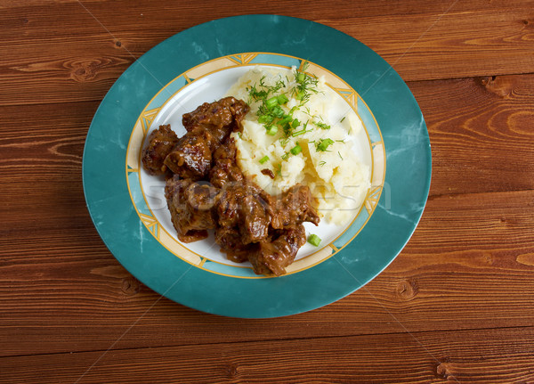 La pommes de terre traditionnel boeuf oignon ragoût [[stock_photo]] © fanfo